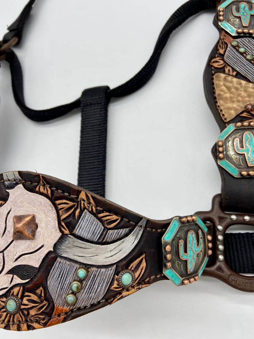 Bronc Style Skull Halter – South Grove Tack